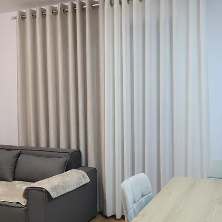 דירה Cozy 2 Bedroom In Myslym Shyri *