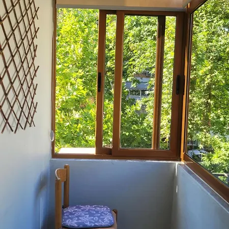 Cozy 2 Bedroom In Myslym Shyri דירה *