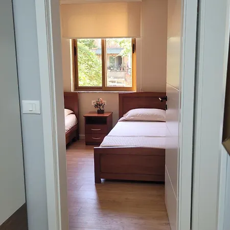 דירה Cozy 2 Bedroom In Myslym Shyri