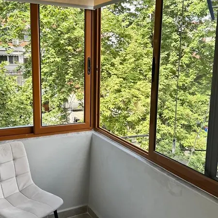 Cozy 2 Bedroom In Myslym Shyri דירה *