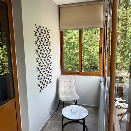 Cozy 2 Bedroom In Myslym Shyri * טיראנה