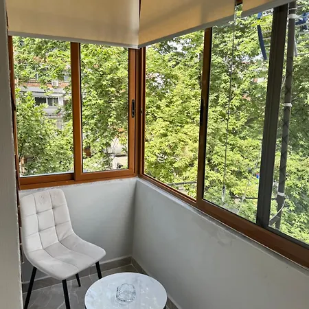 Cozy 2 Bedroom In Myslym Shyri *