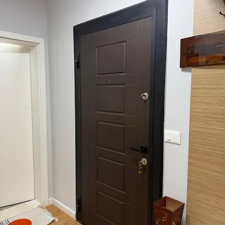 Cozy 2 Bedroom In Myslym Shyri Appartement Tirana
