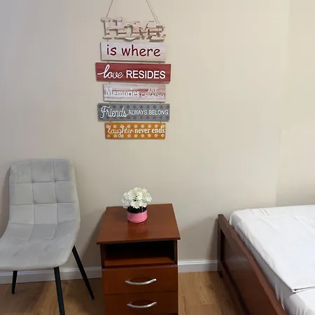 Apartment Cozy 2 Bedroom In Myslym Shyri