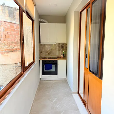 Cozy 2 Bedroom In Myslym Shyri * تيرانا