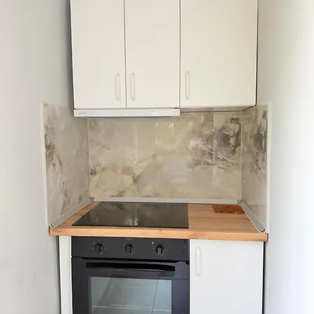 Cozy 2 Bedroom In Myslym Shyri Tirana