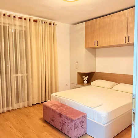 Cozy 2 Bedroom In Myslym Shyri * Tirana